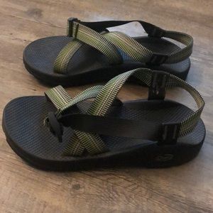 Mens size 12 Green/Grey Chacos